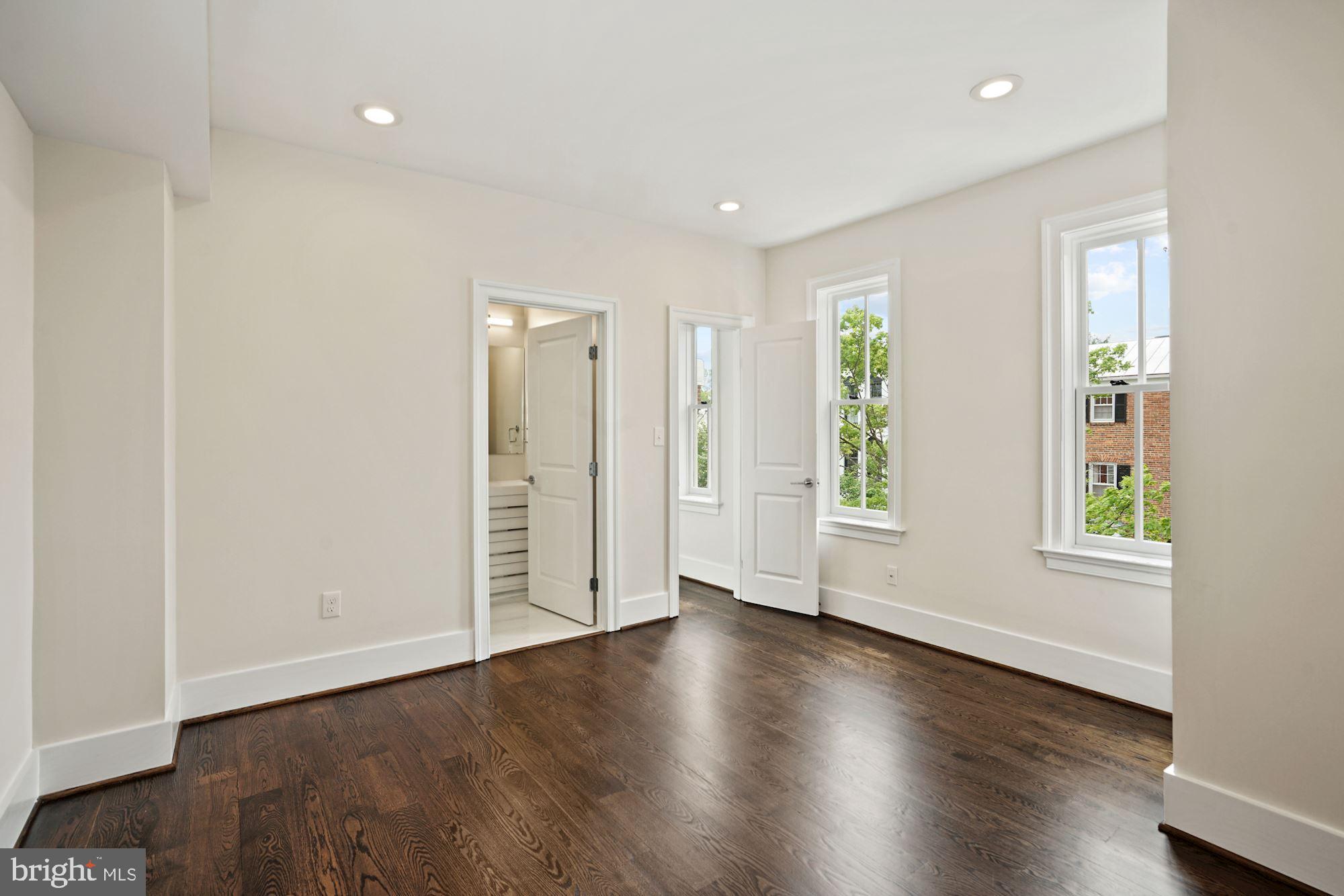 GEORGETOWN - Residential