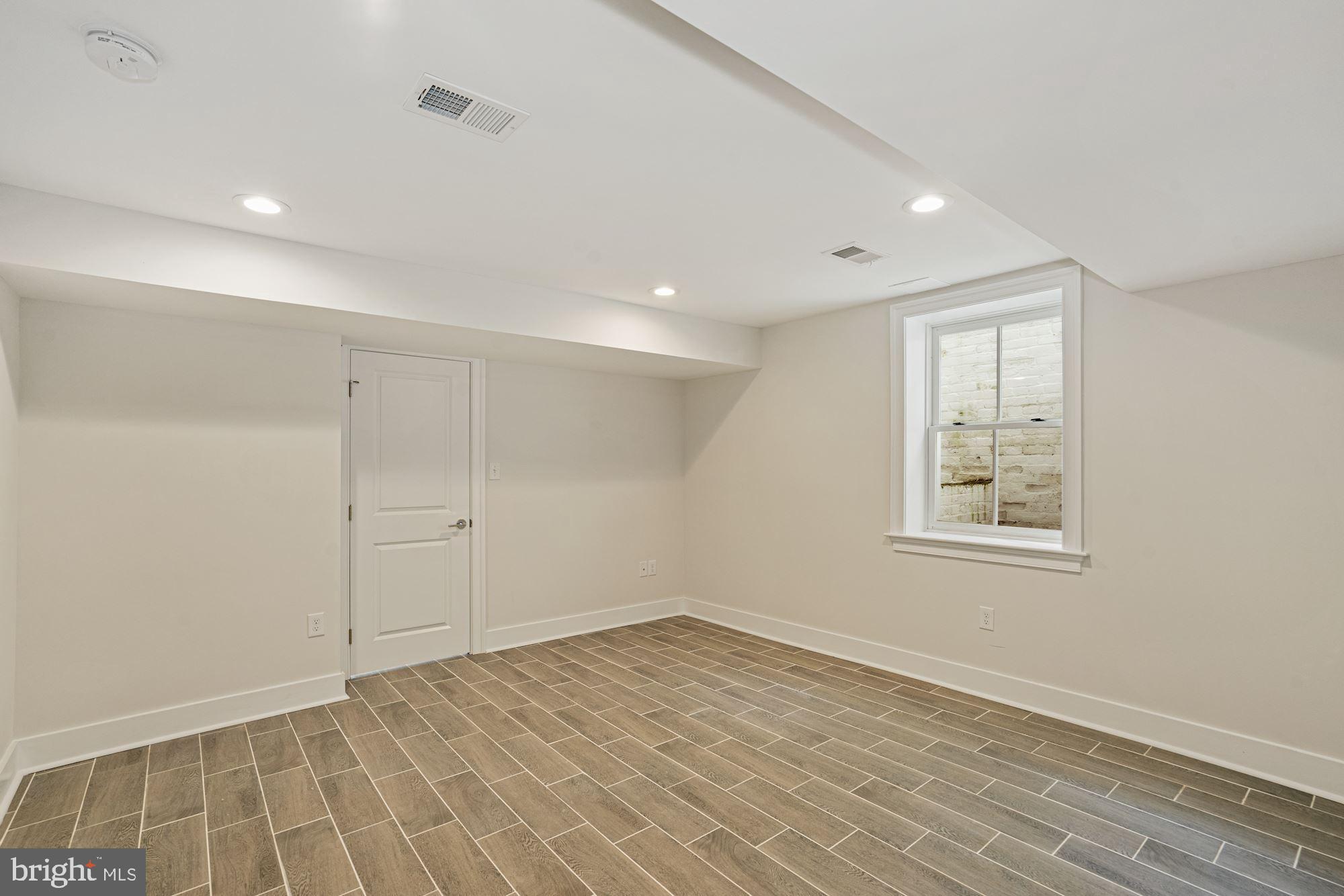 GEORGETOWN - Residential