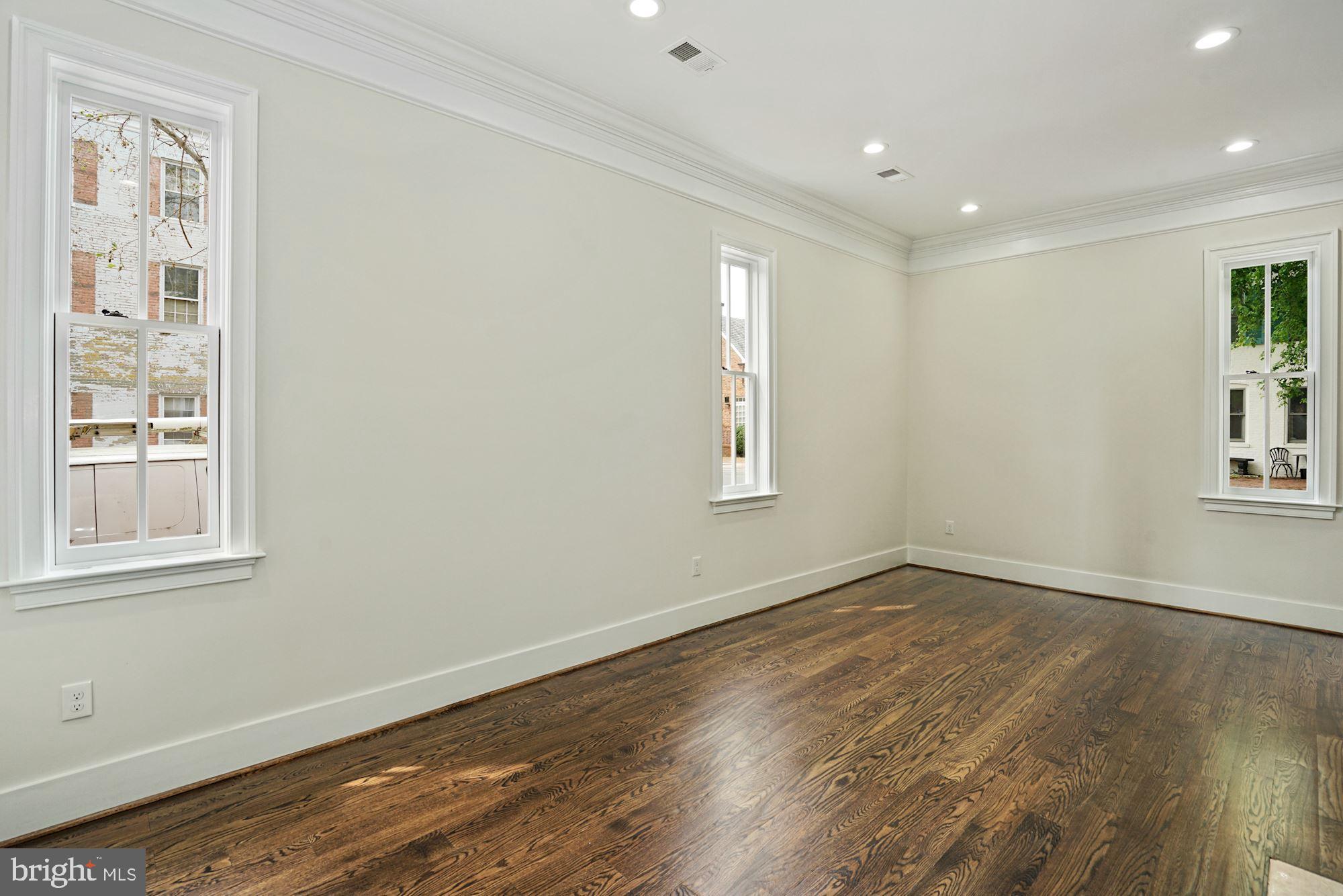 GEORGETOWN - Residential