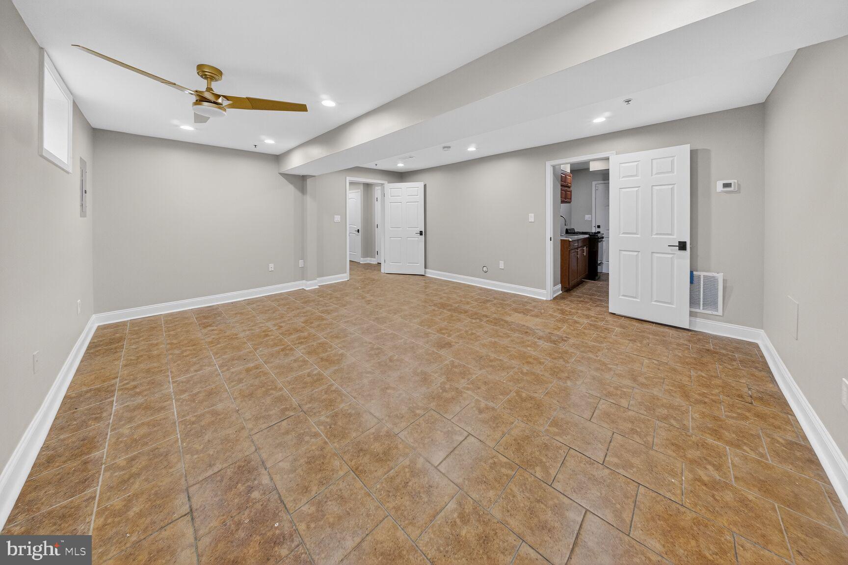 TAKOMA PARK - Residential