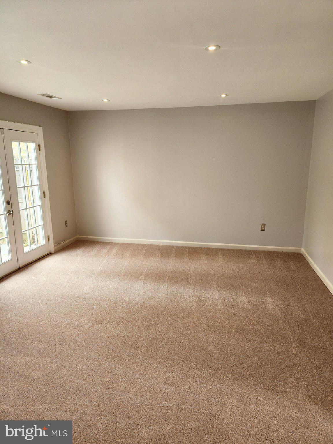 LAKE VILLAGE MANOR - Residential