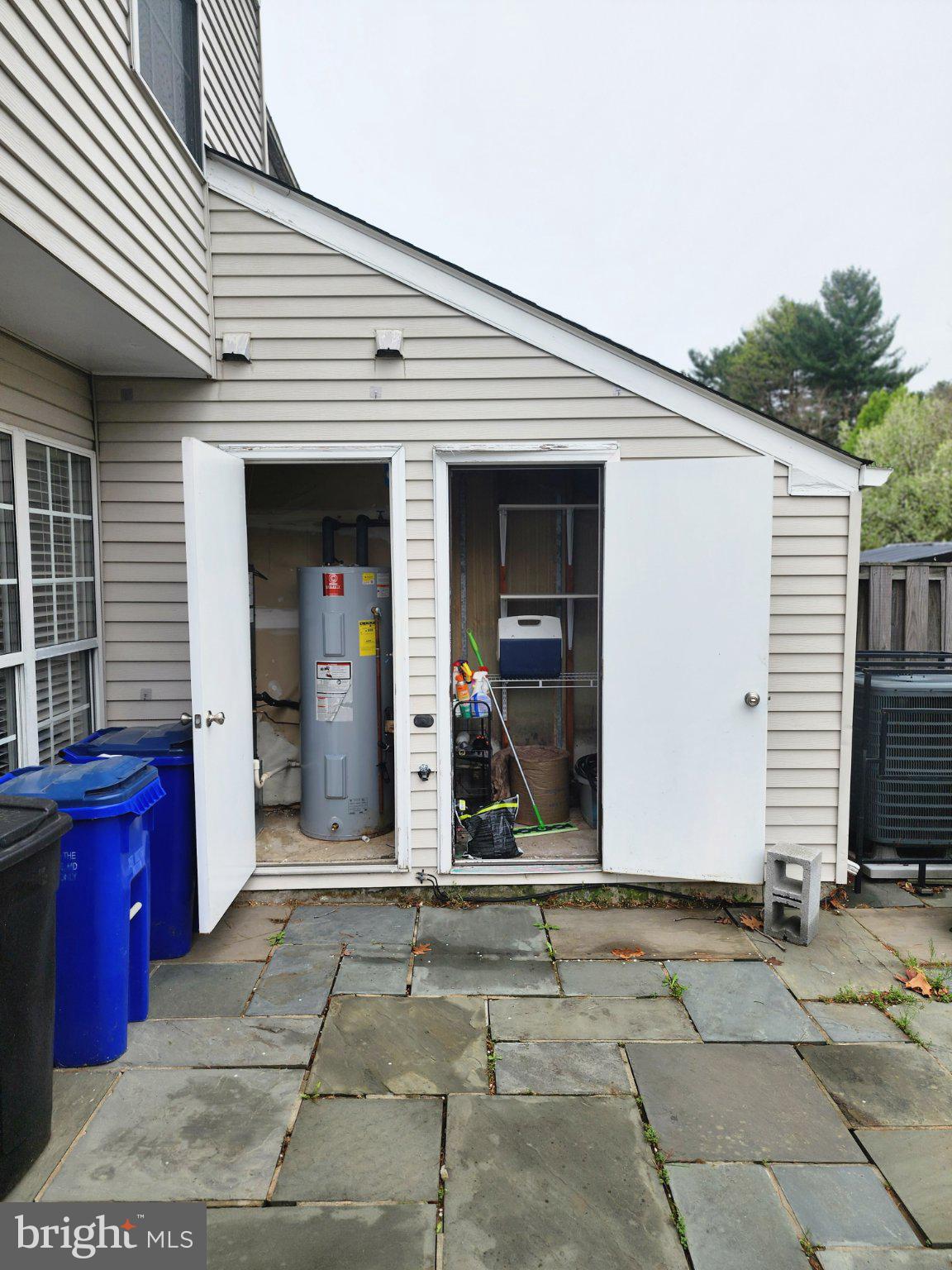 LAKE VILLAGE MANOR - Residential