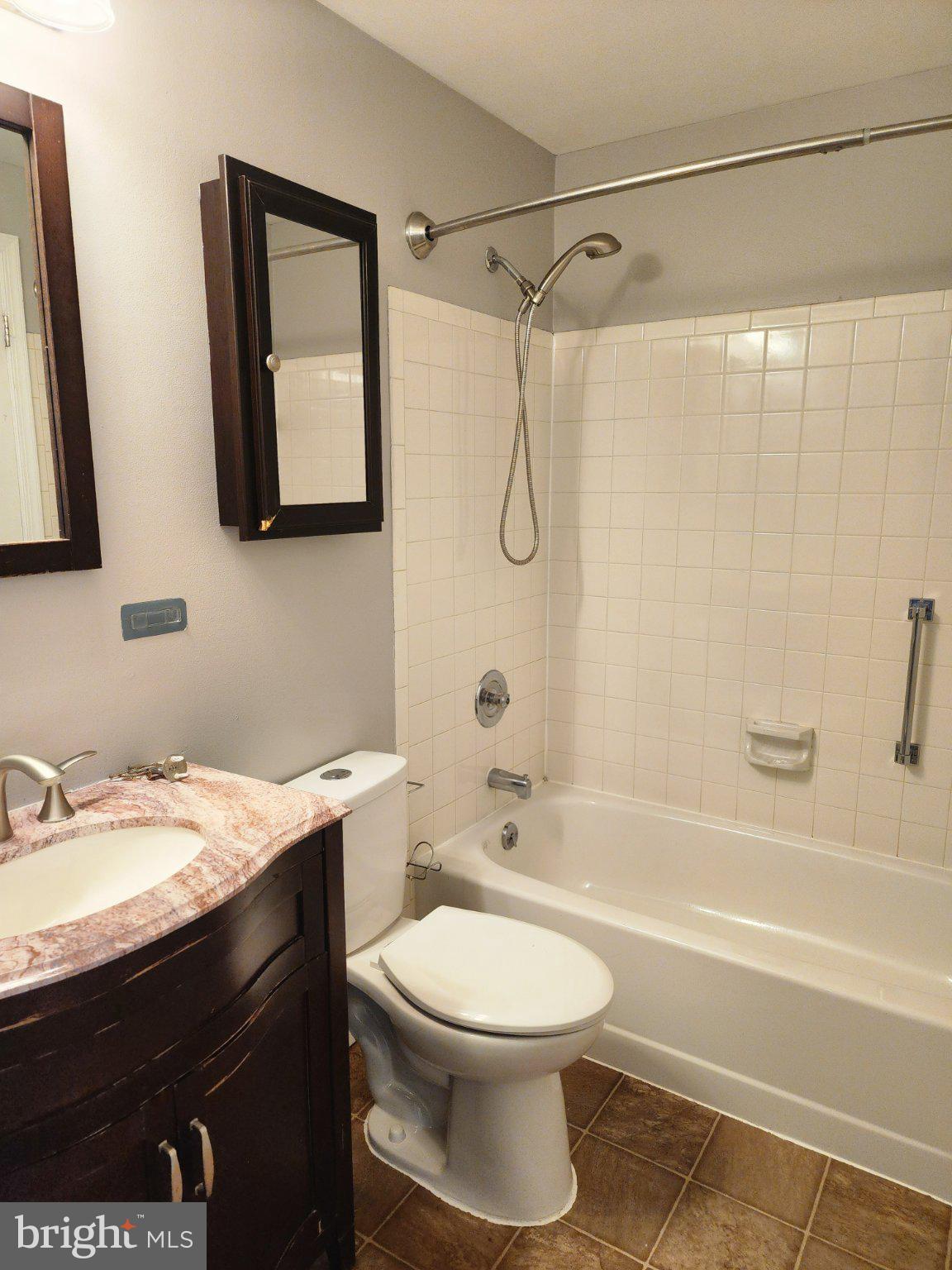 LAKE VILLAGE MANOR - Residential