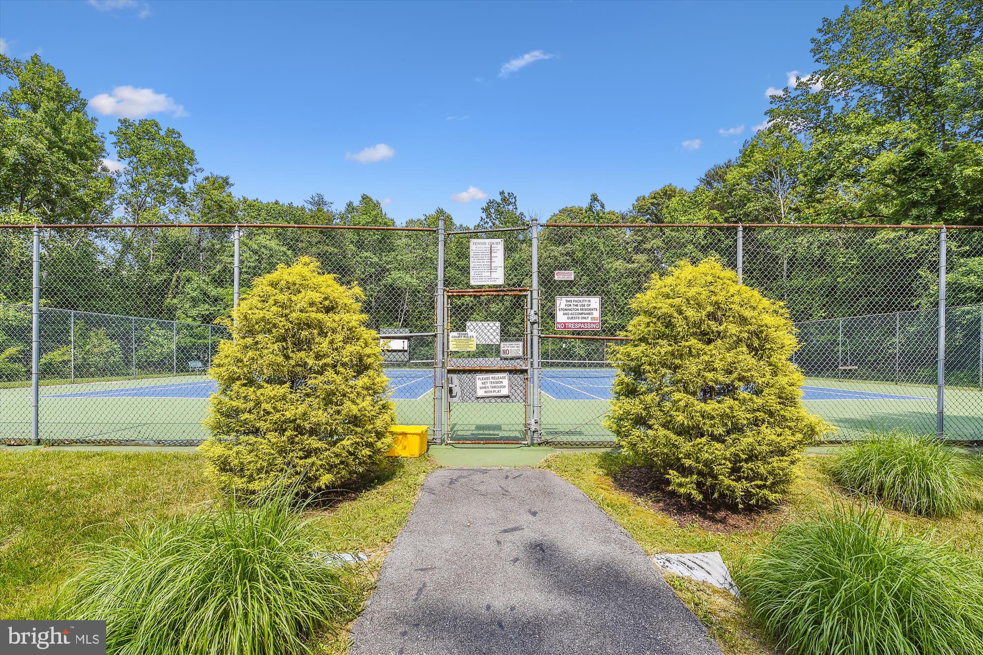 STONINGTON - Residential