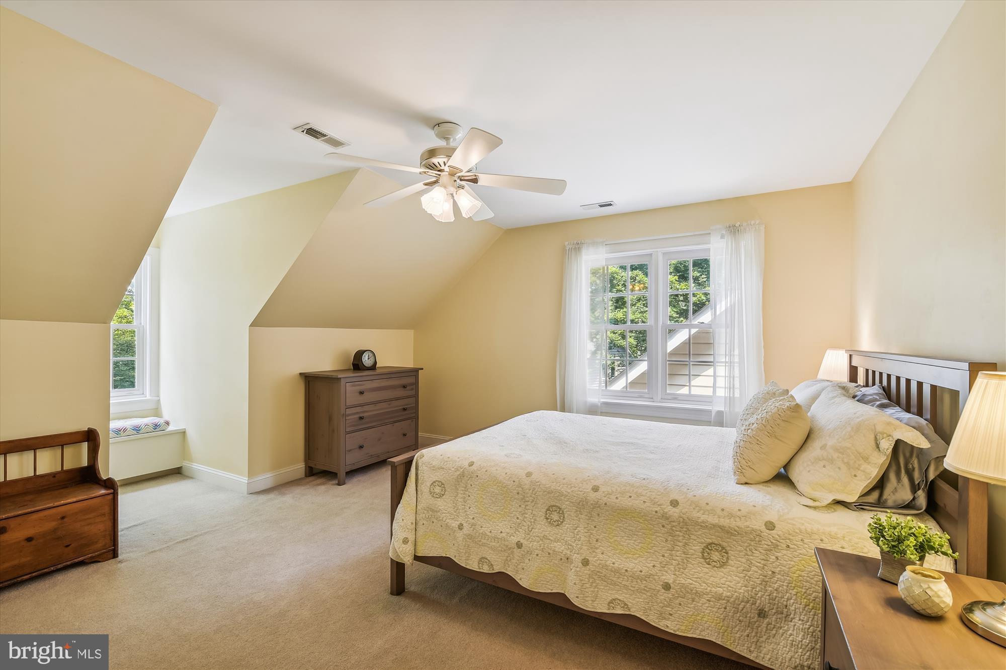 STONINGTON - Residential