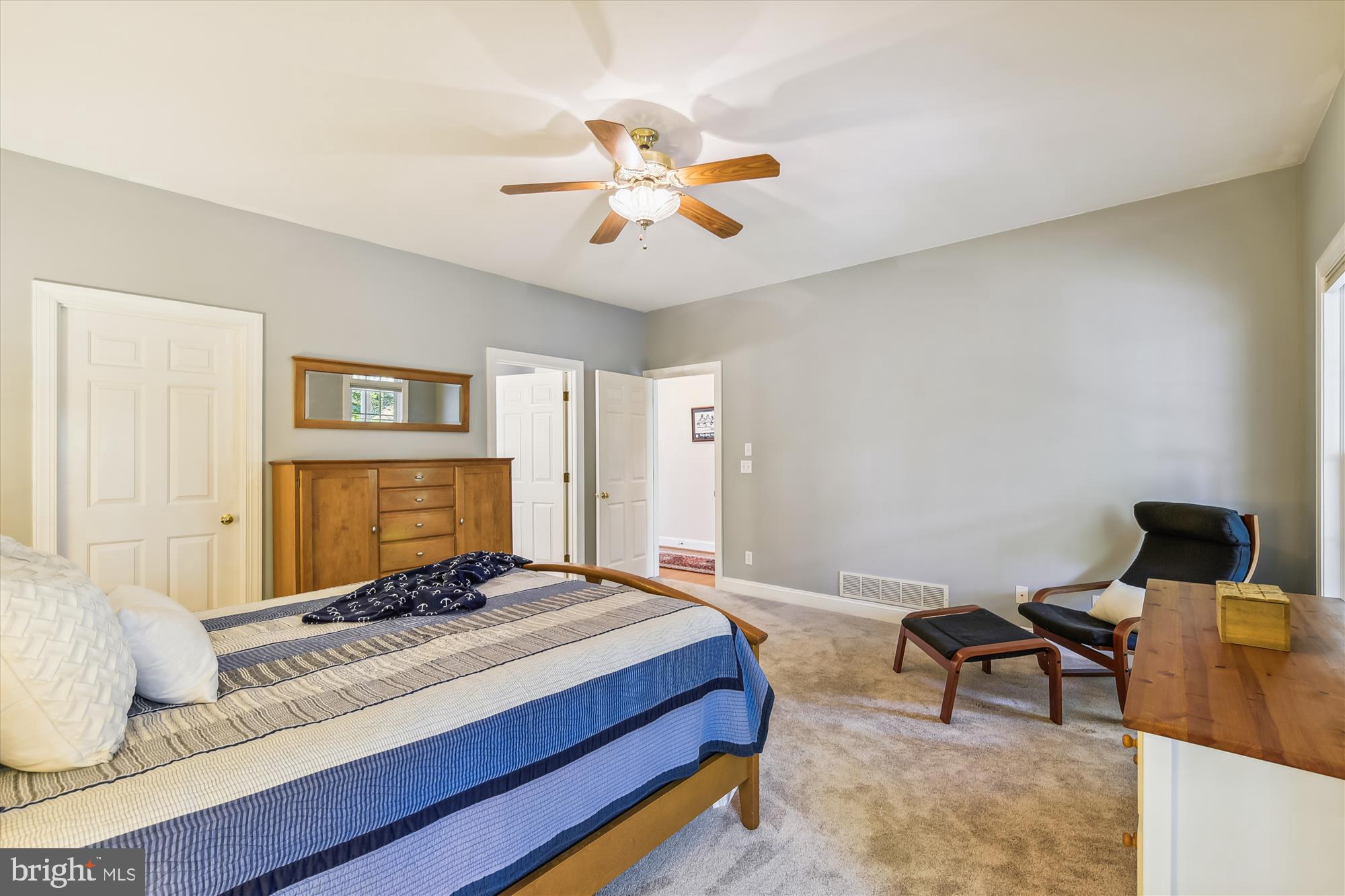 STONINGTON - Residential