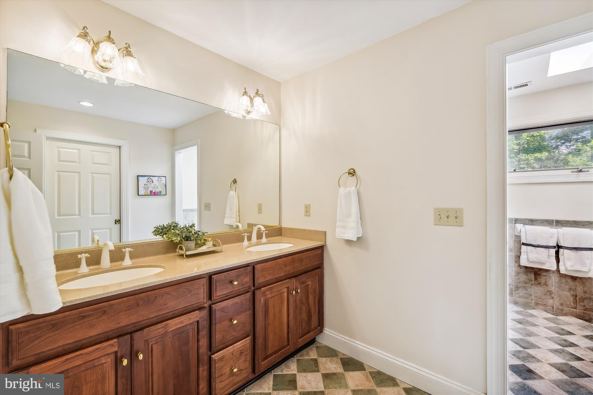 STONINGTON - Residential