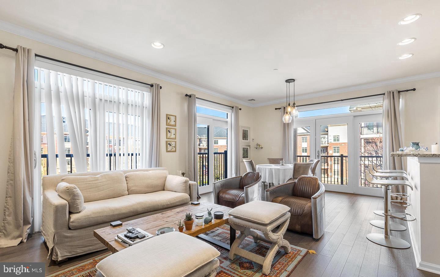 401 CARSON TERRACE 401