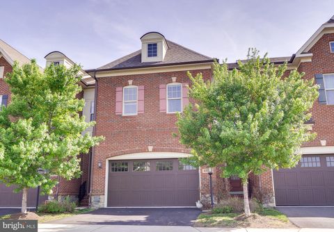 42578 DREAMWEAVER DRIVE BRAMBLETON VA 20148