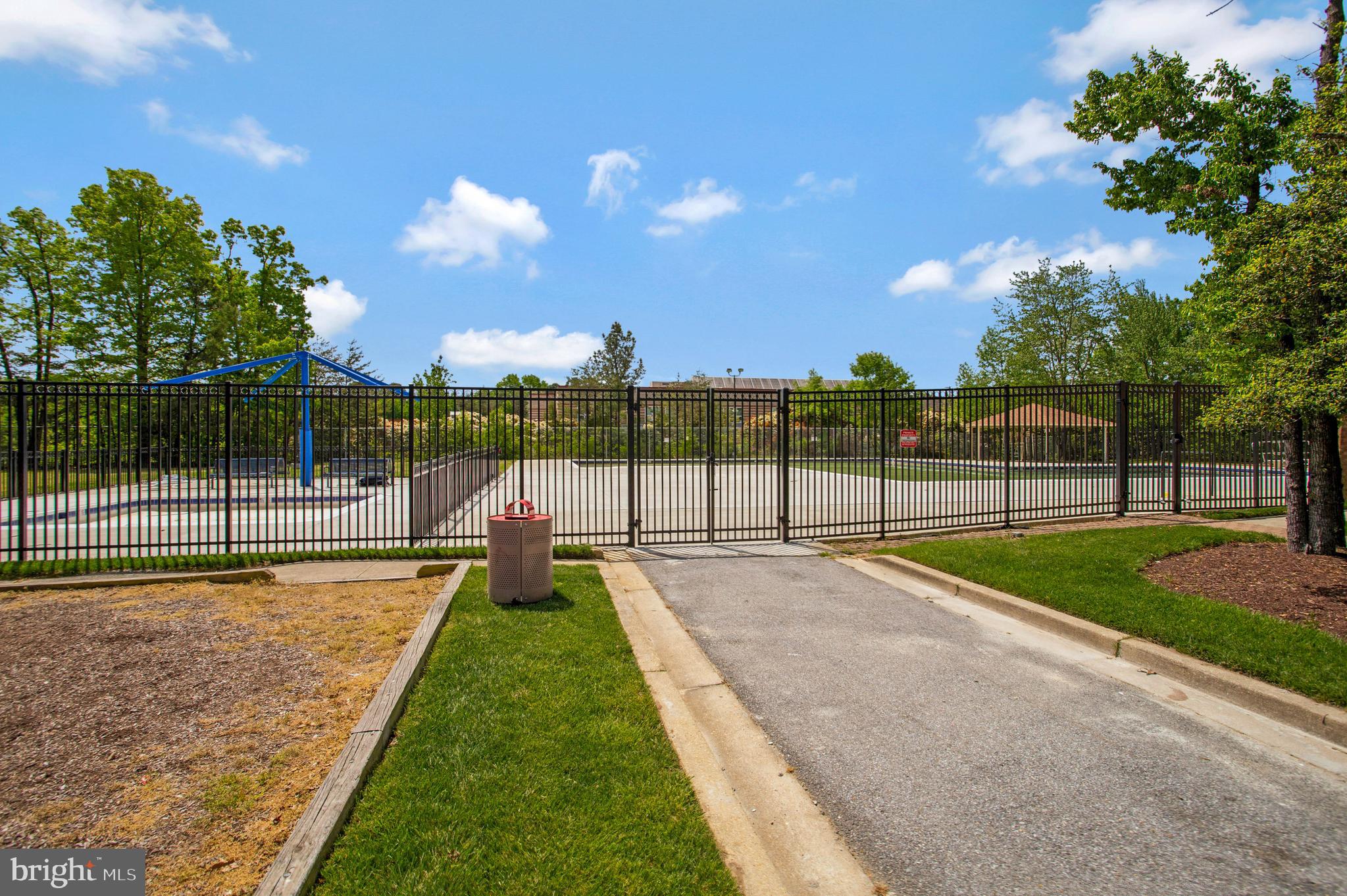 WESTLAKE VILLAGE - LANCASTER - Residential