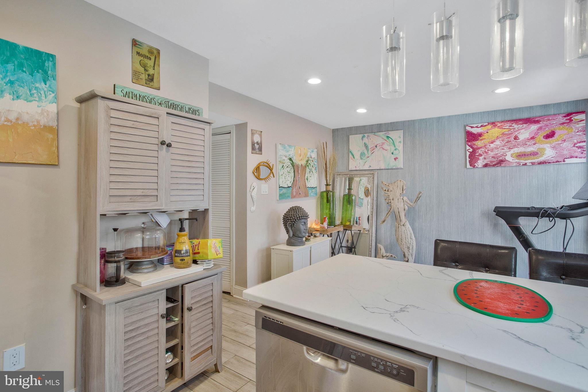 WESTLAKE VILLAGE - LANCASTER - Residential