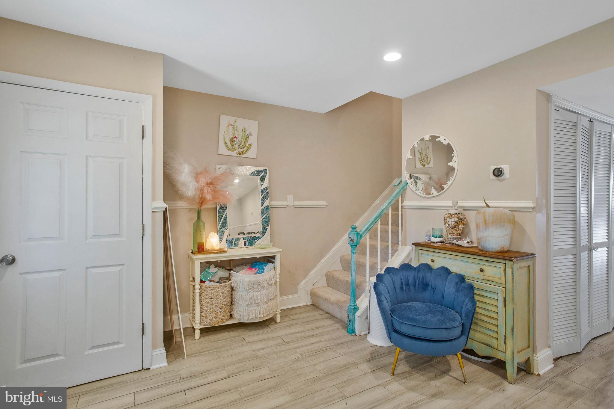 WESTLAKE VILLAGE - LANCASTER - Residential