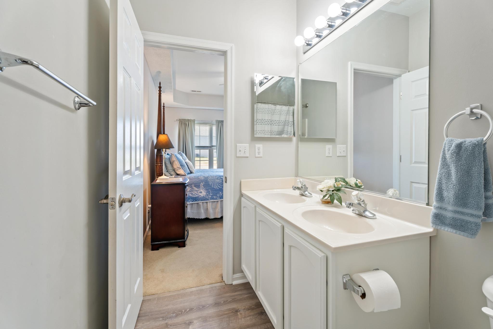 WOOD CREEK GOLF COMM - Residential