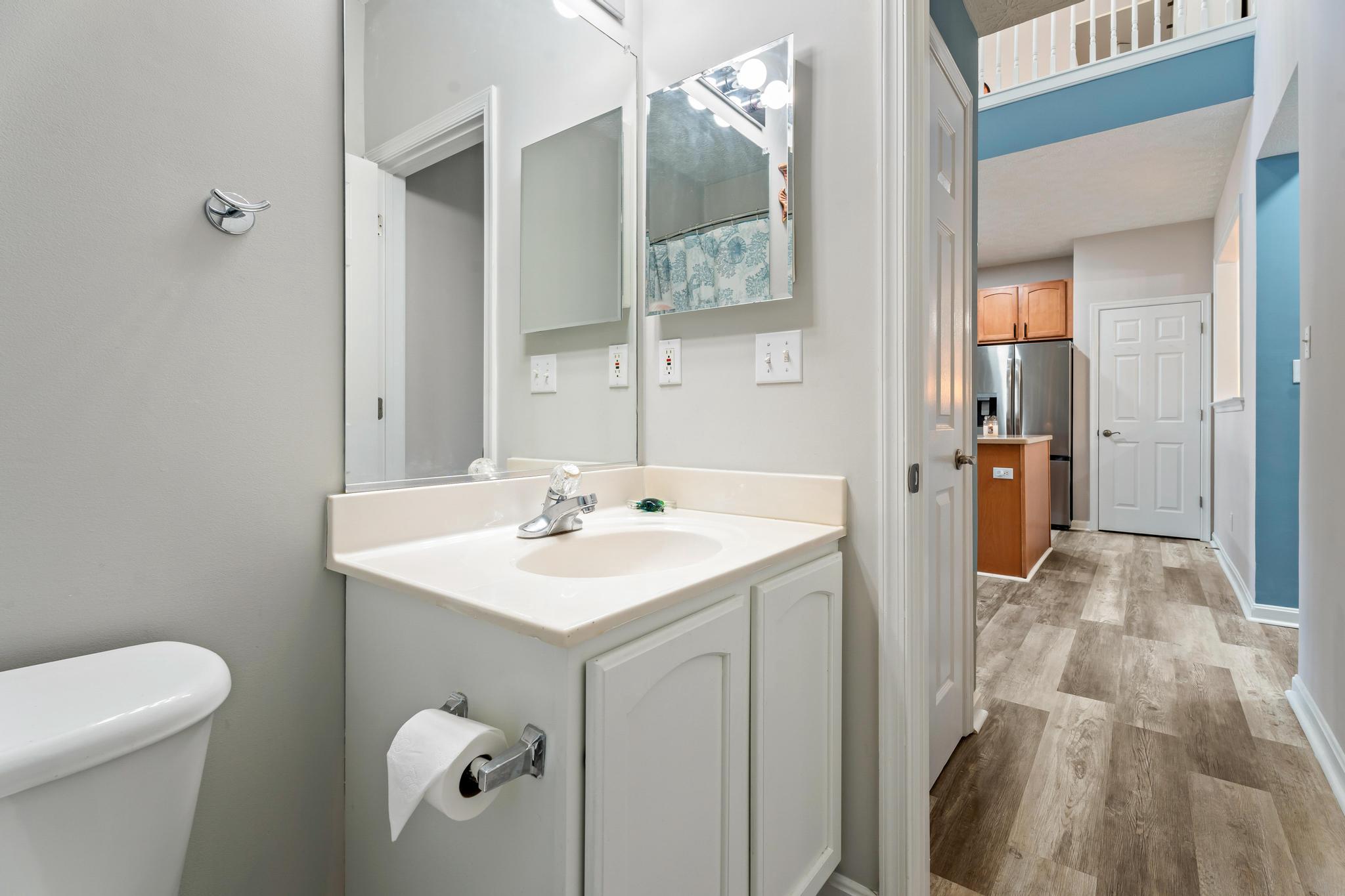 WOOD CREEK GOLF COMM - Residential