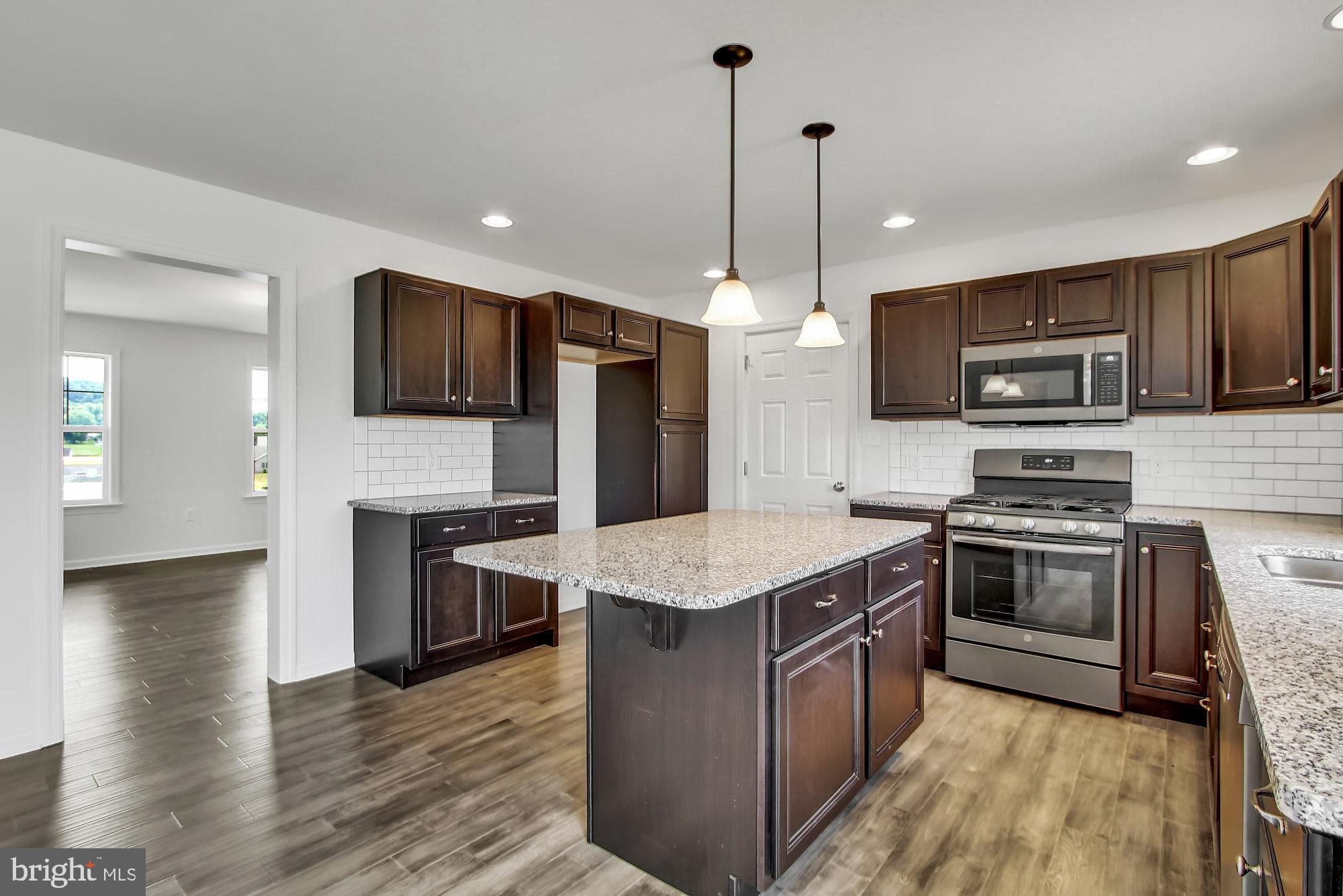 EAGLES VIEW - Residential