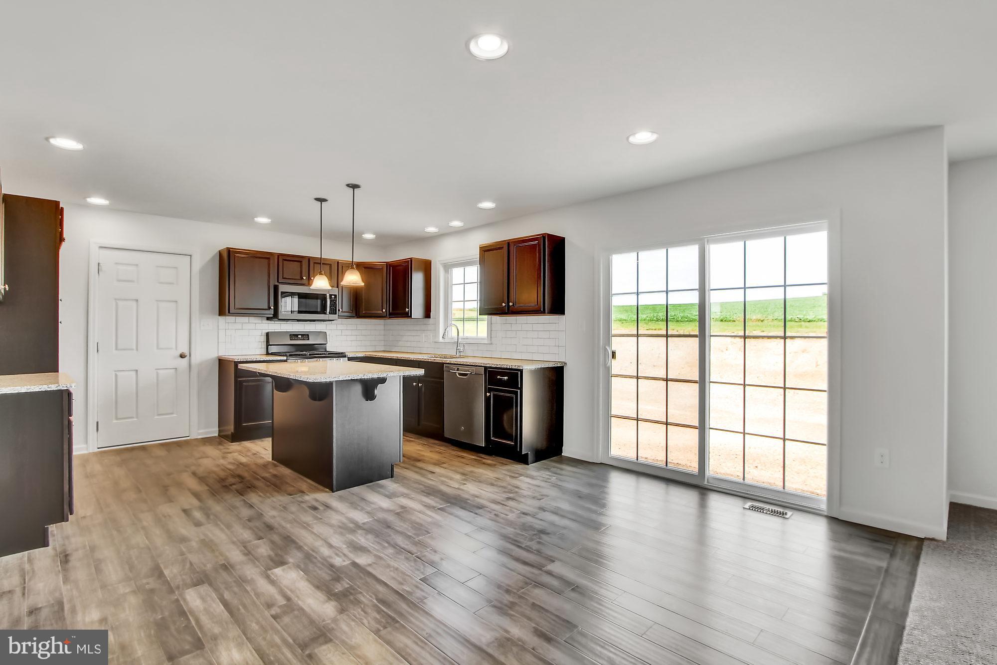 EAGLES VIEW - Residential