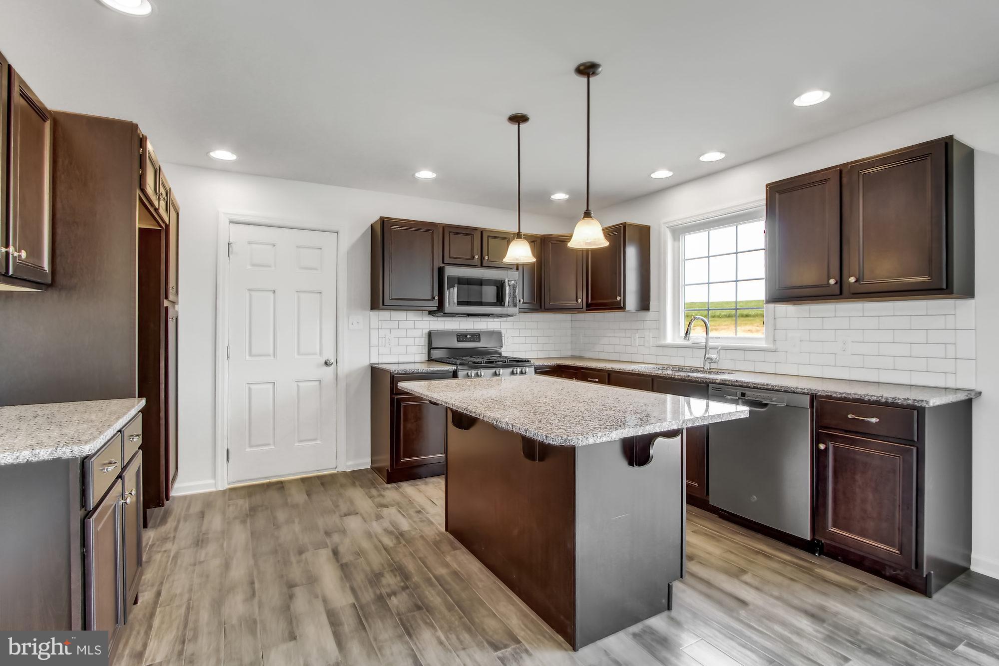 EAGLES VIEW - Residential