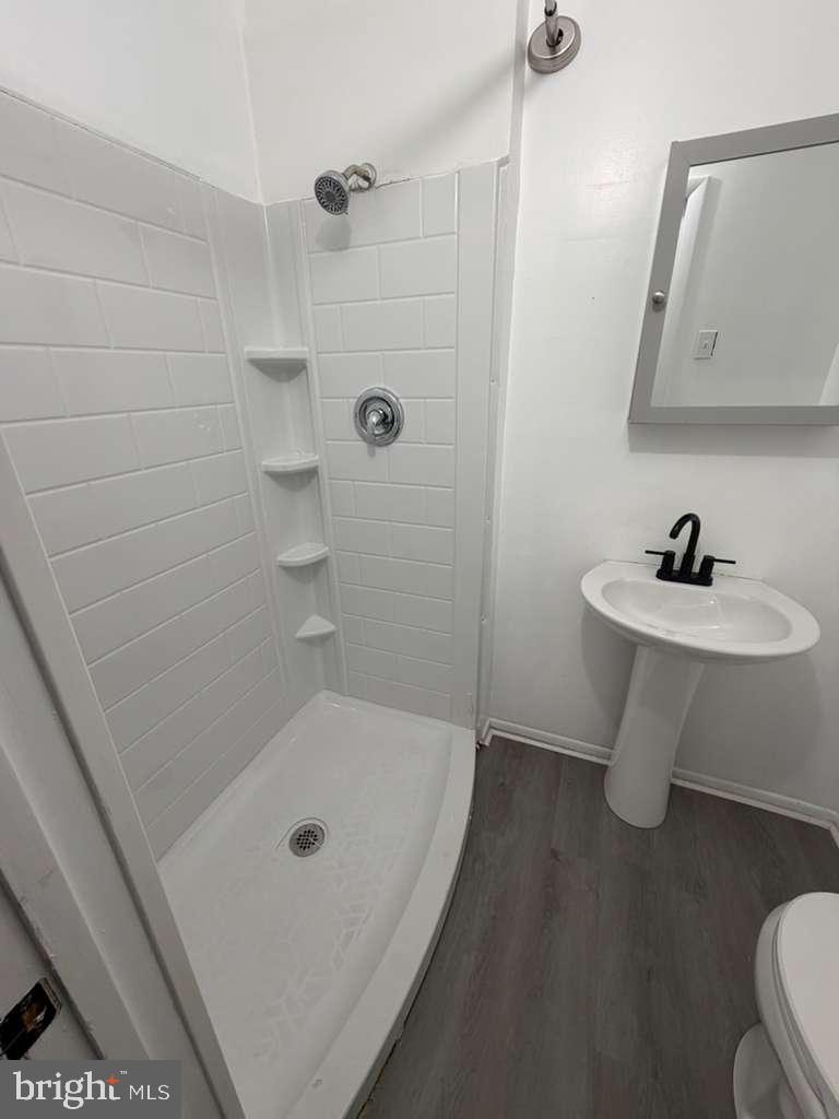 GREENFIELD FARM - Residential Lease