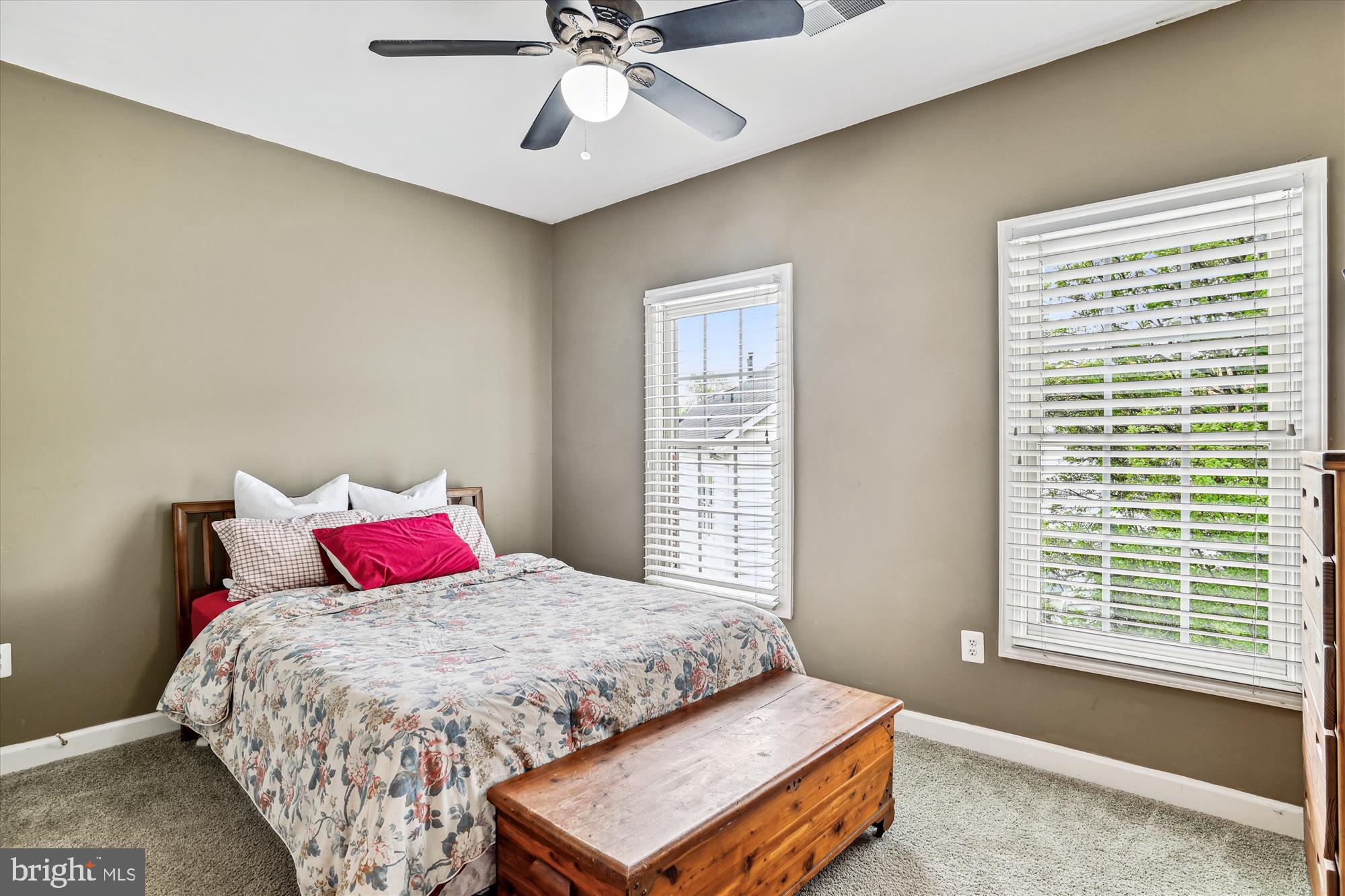 SOUTH RIVER COLONY - Residential