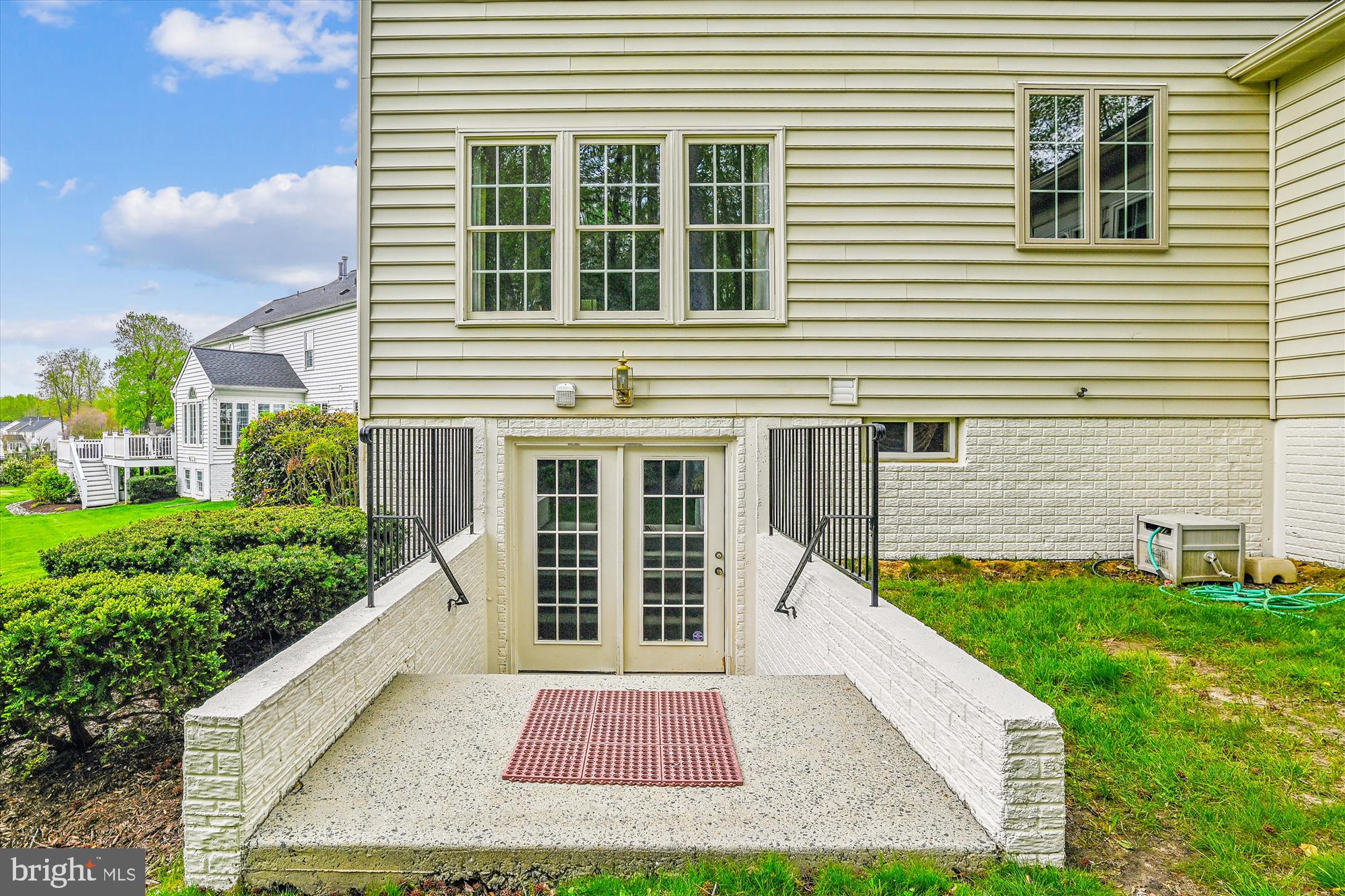 SOUTH RIVER COLONY - Residential