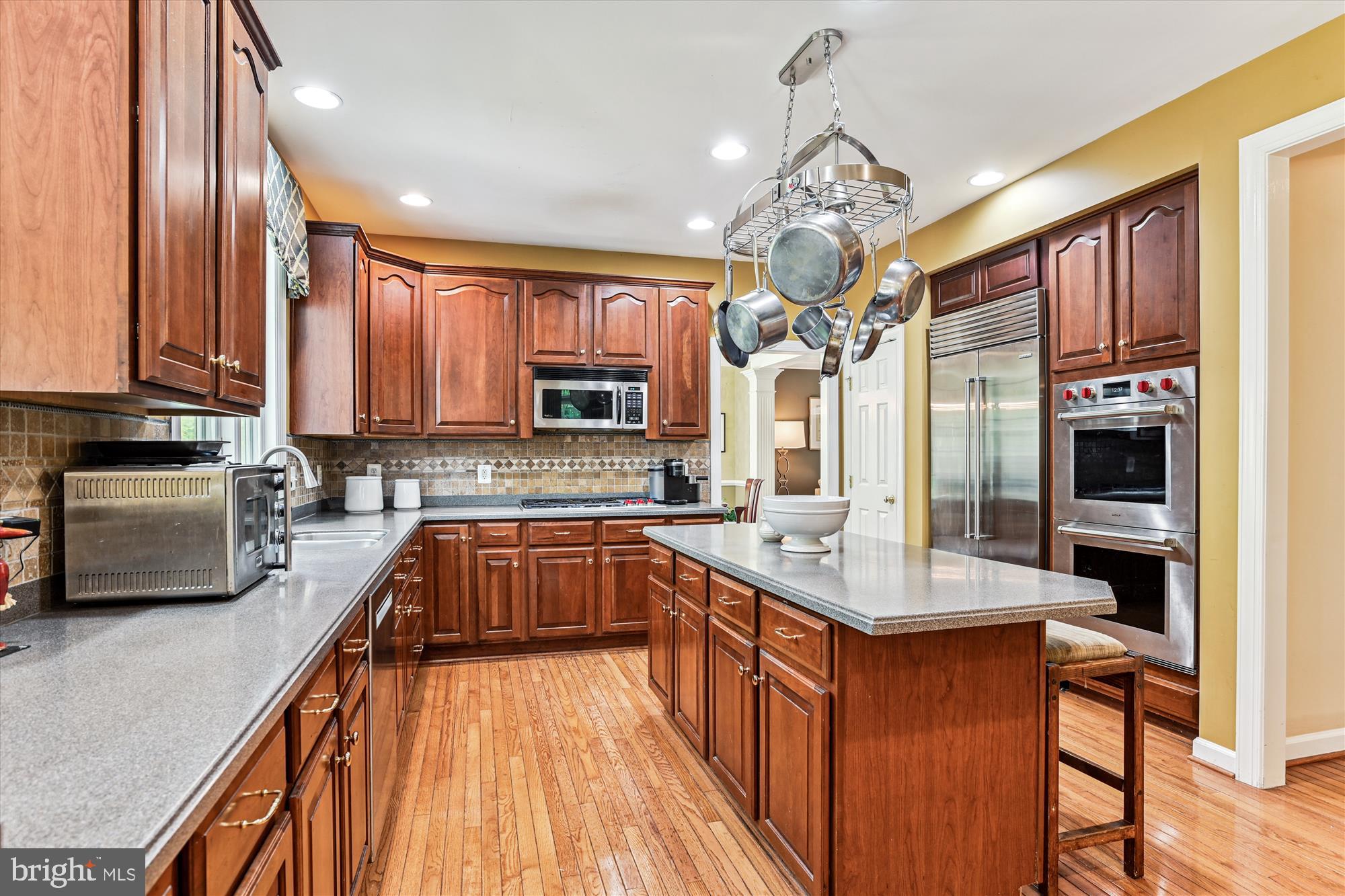 SOUTH RIVER COLONY - Residential