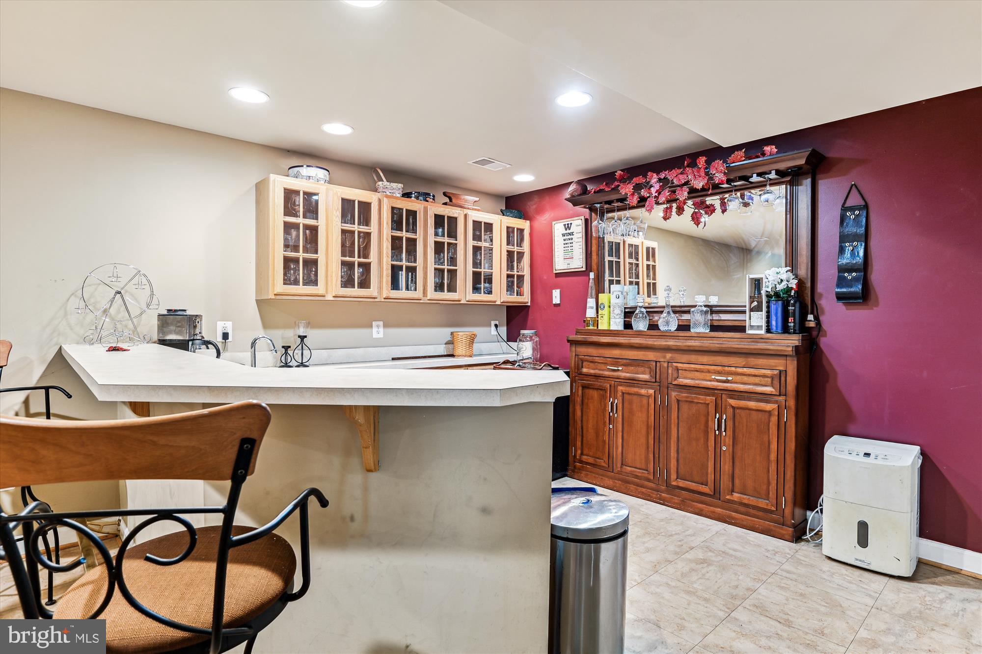 SOUTH RIVER COLONY - Residential