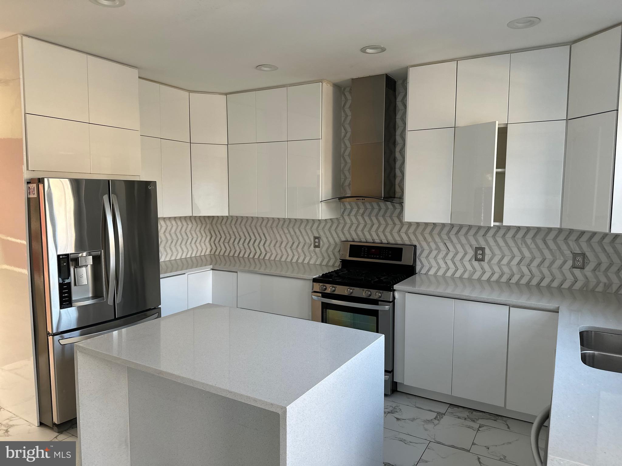 BRAMBLETON LANDBAY - Residential Lease