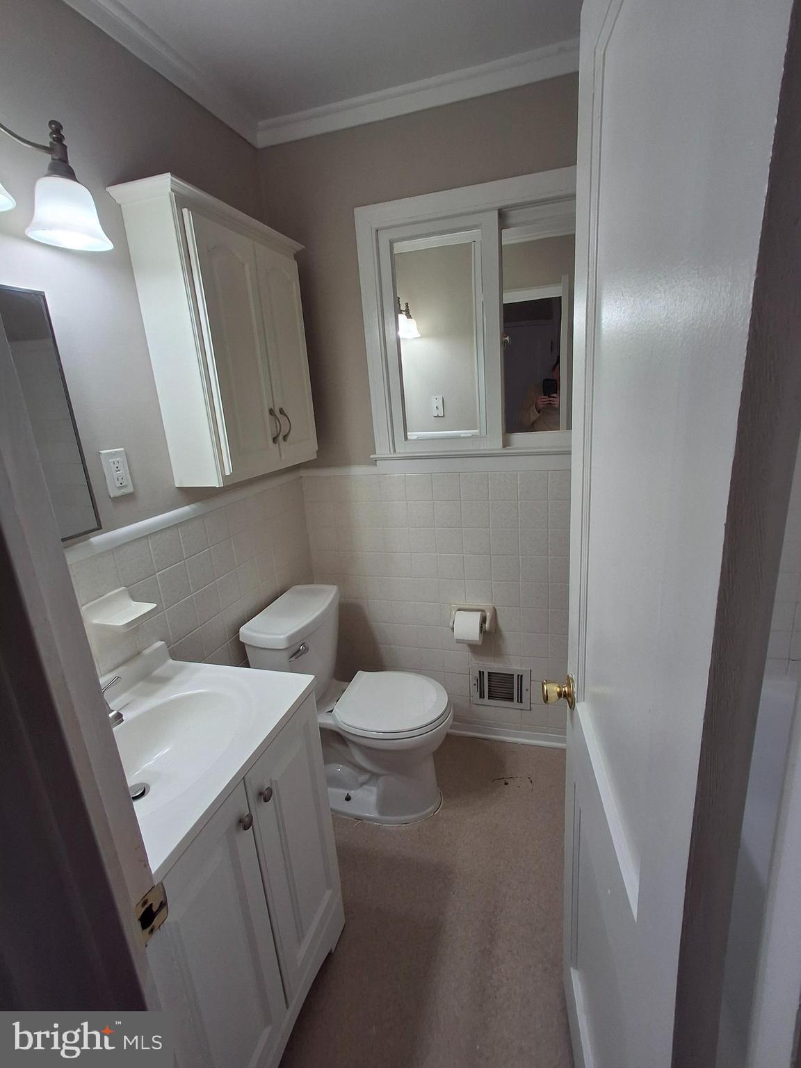 FAIRLAWN-LAUREL - Residential Lease