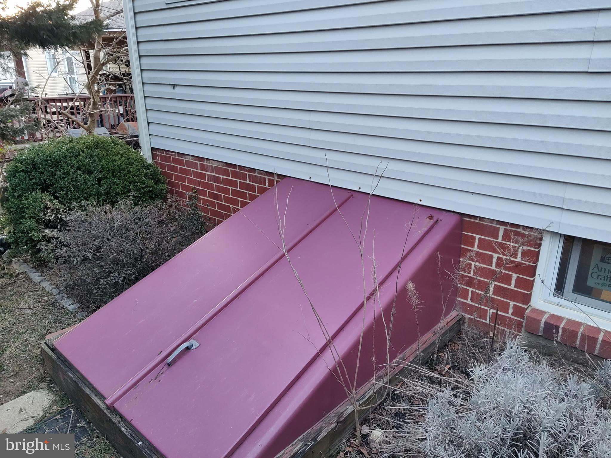 FAIRLAWN-LAUREL - Residential Lease