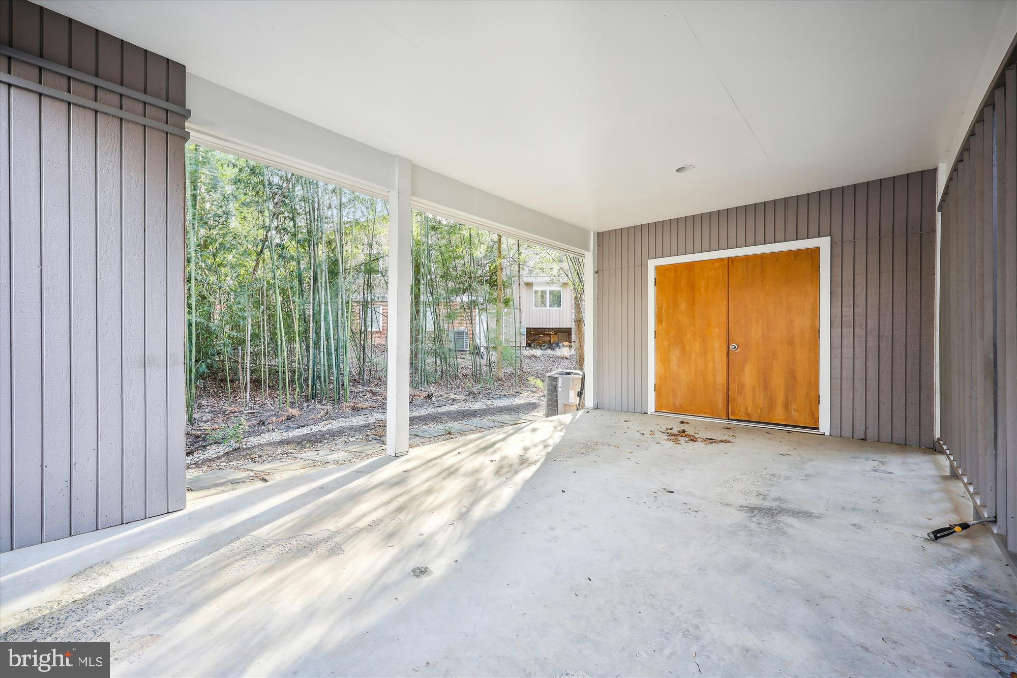 CARDEROCK SPRINGS - Residential