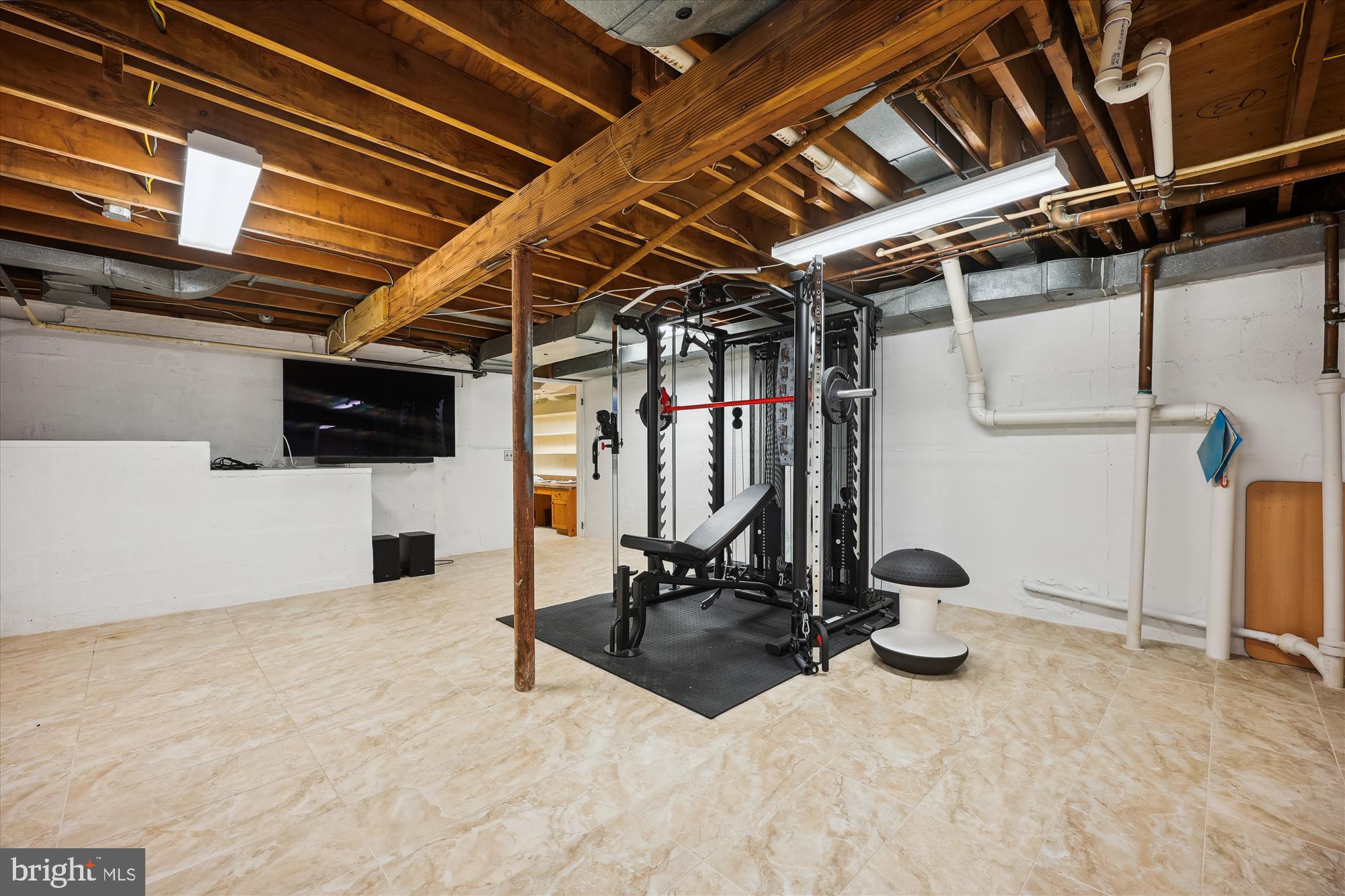 CARDEROCK SPRINGS - Residential