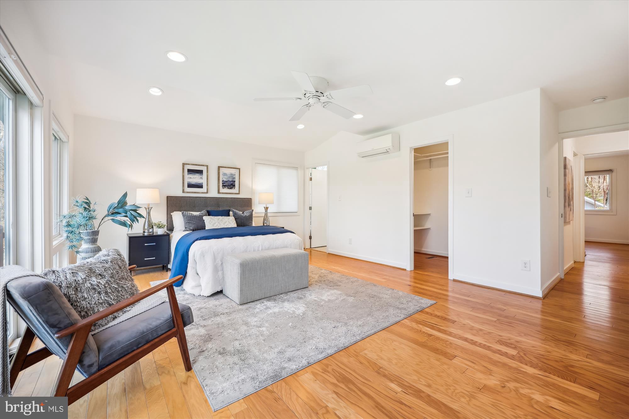 CARDEROCK SPRINGS - Residential