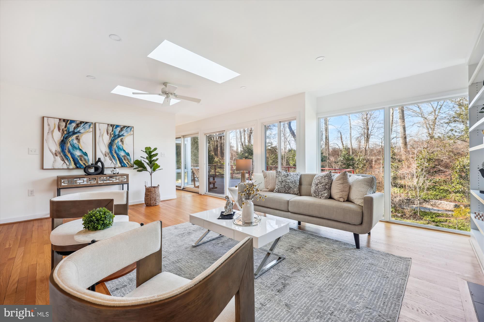 CARDEROCK SPRINGS - Residential