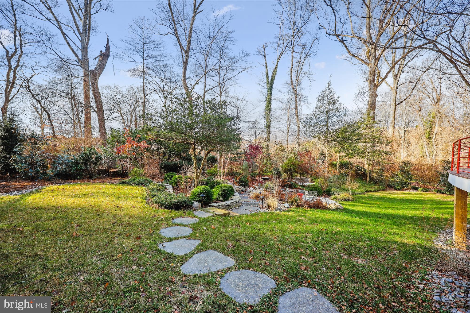 CARDEROCK SPRINGS - Residential