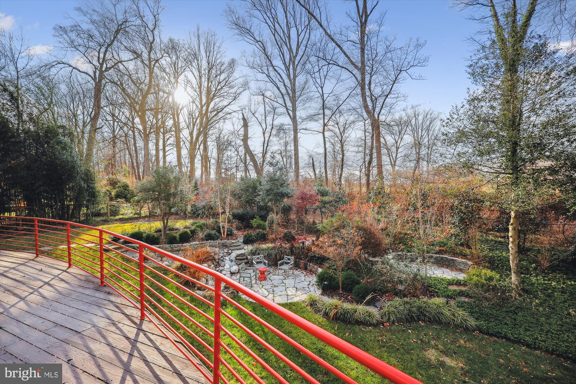 CARDEROCK SPRINGS - Residential