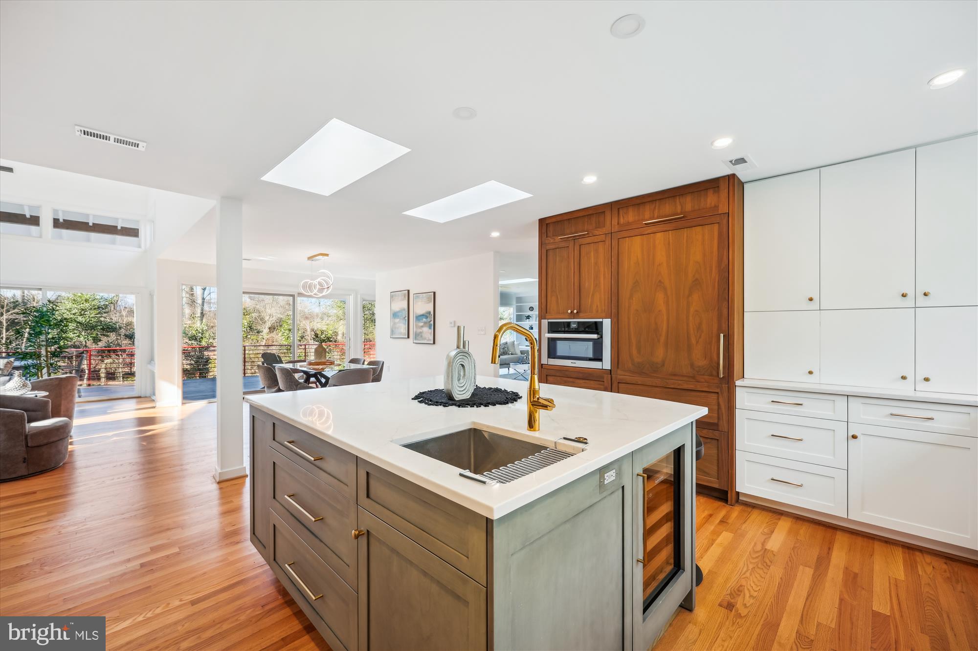 CARDEROCK SPRINGS - Residential