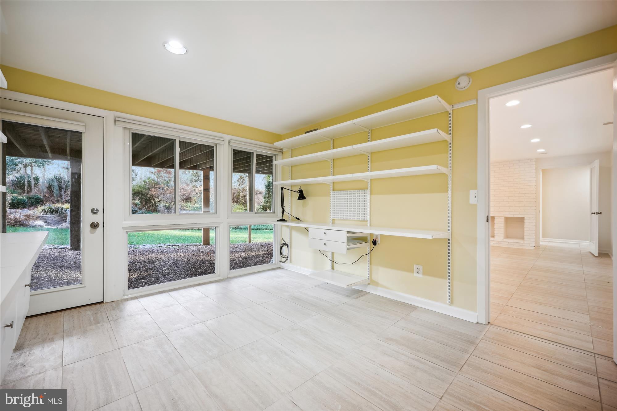 CARDEROCK SPRINGS - Residential