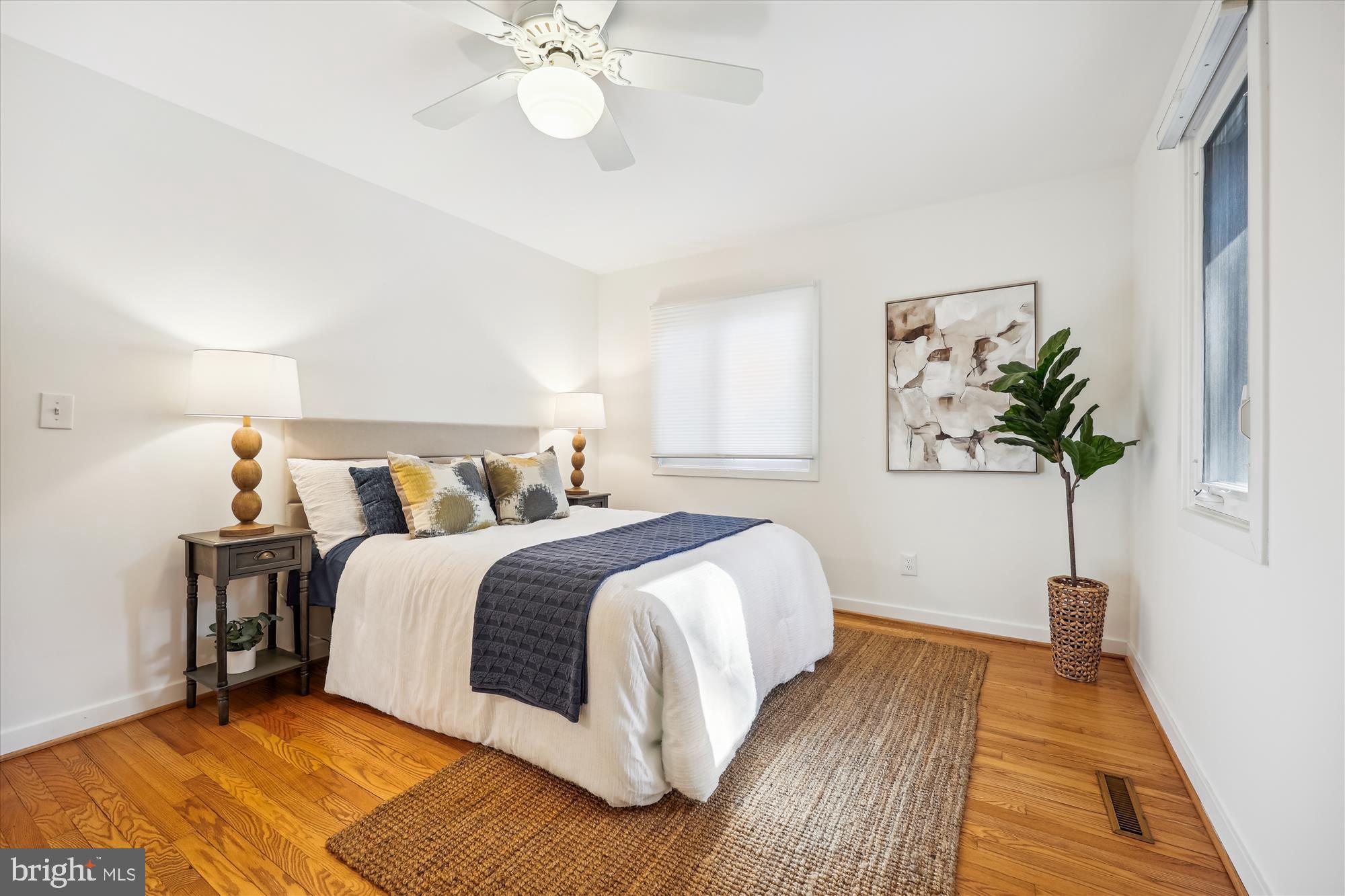 CARDEROCK SPRINGS - Residential