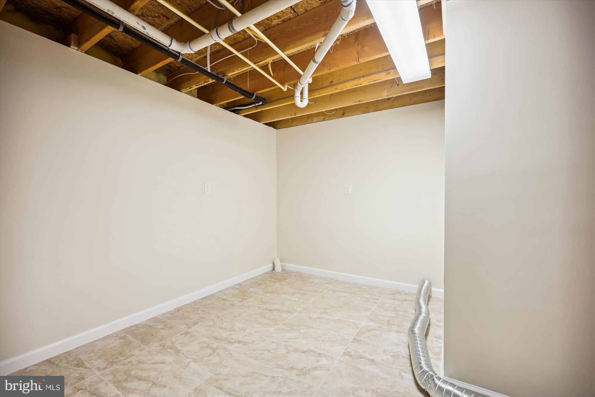 CARDEROCK SPRINGS - Residential