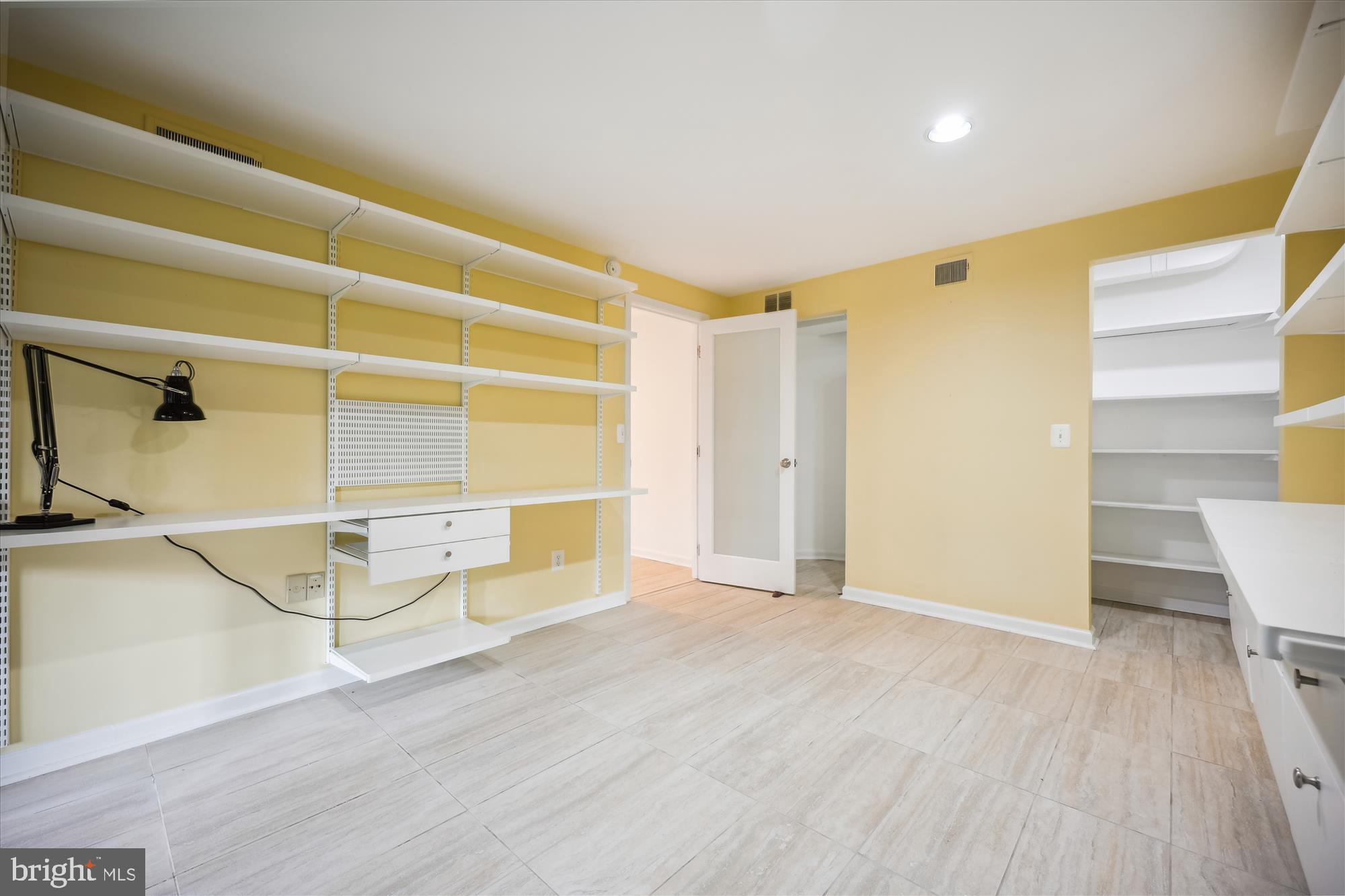 CARDEROCK SPRINGS - Residential