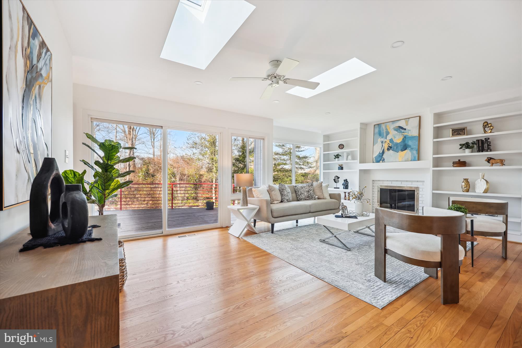 CARDEROCK SPRINGS - Residential