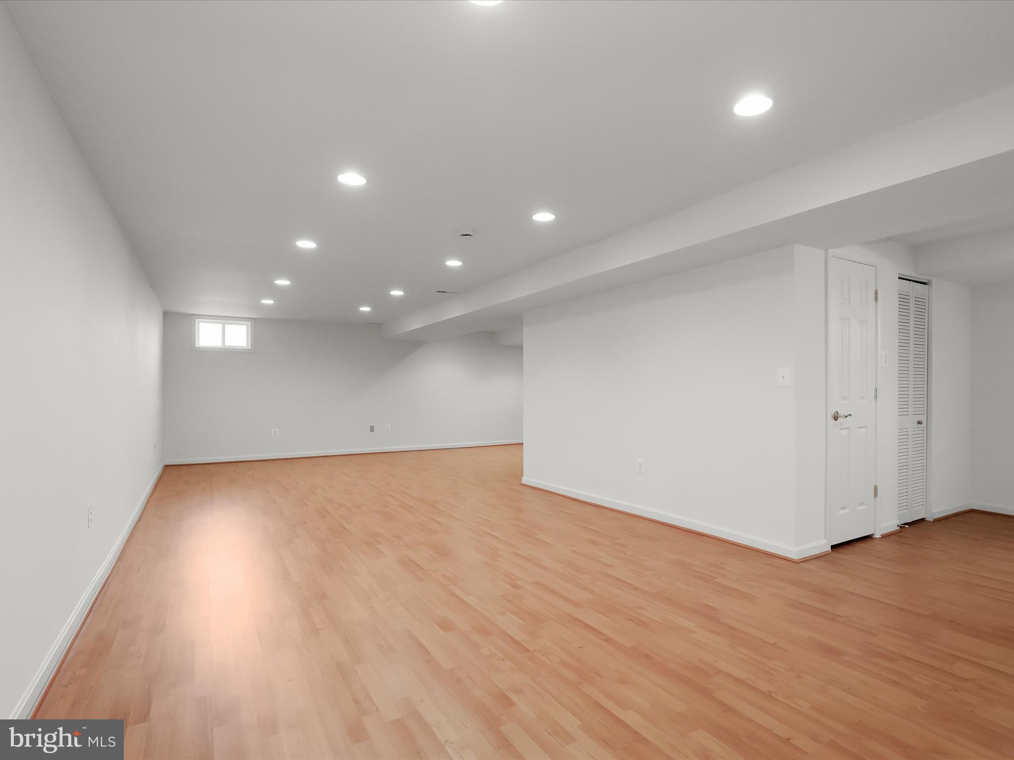 RIVER HILL - Residential