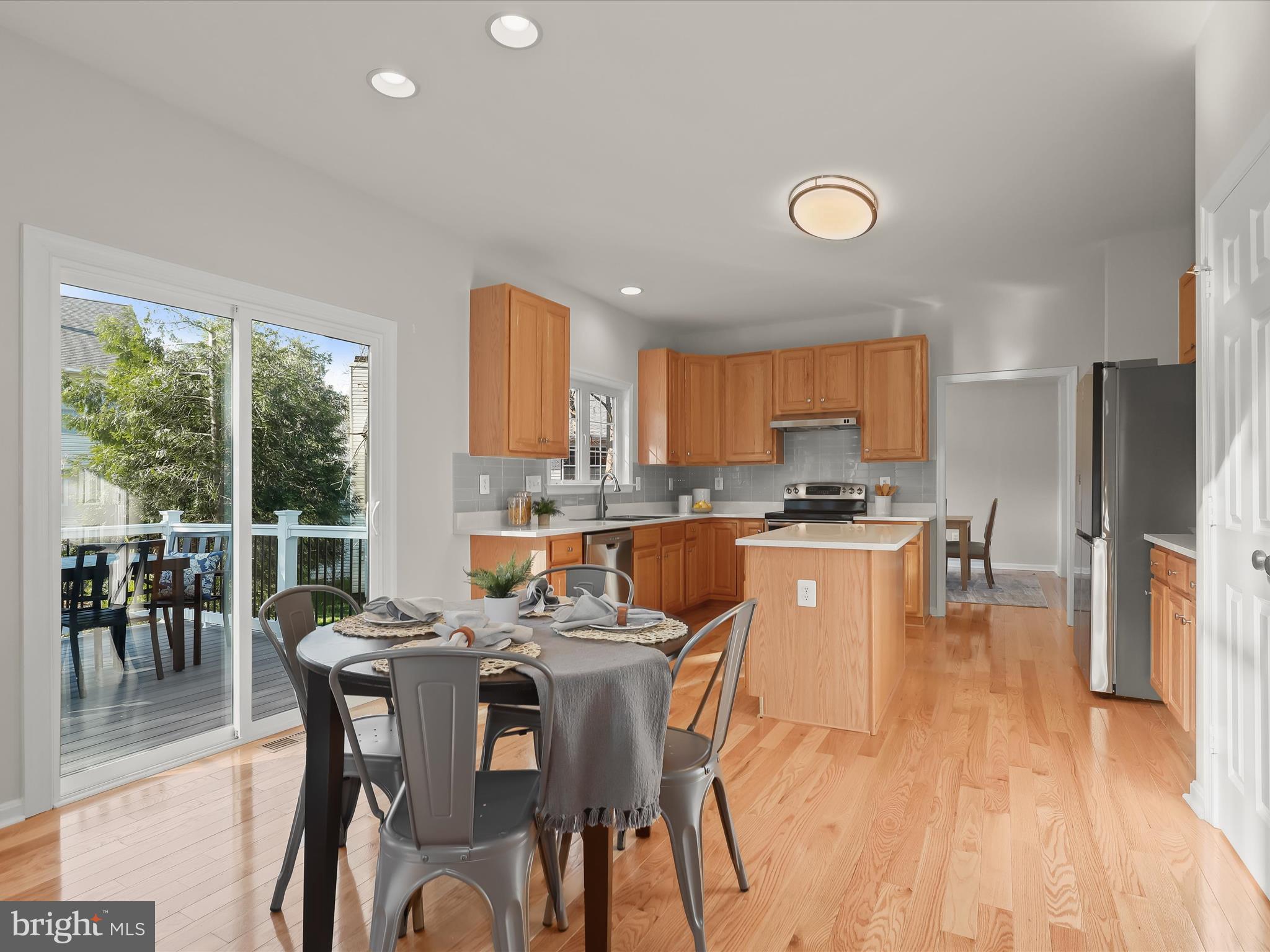 RIVER HILL - Residential