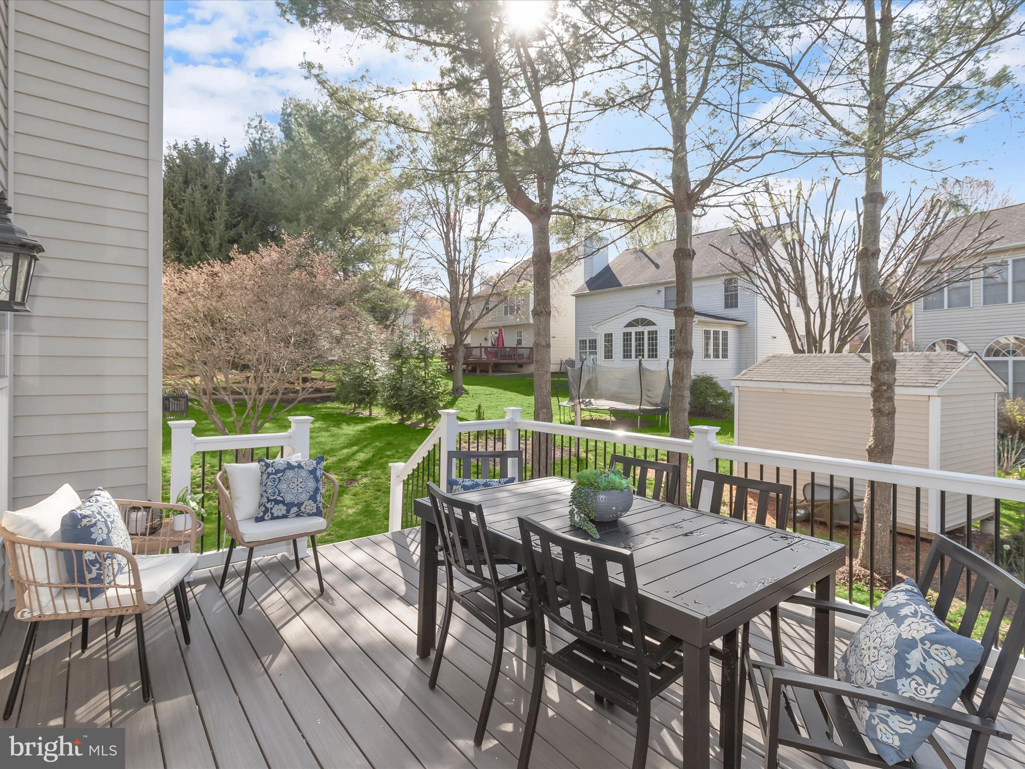 RIVER HILL - Residential