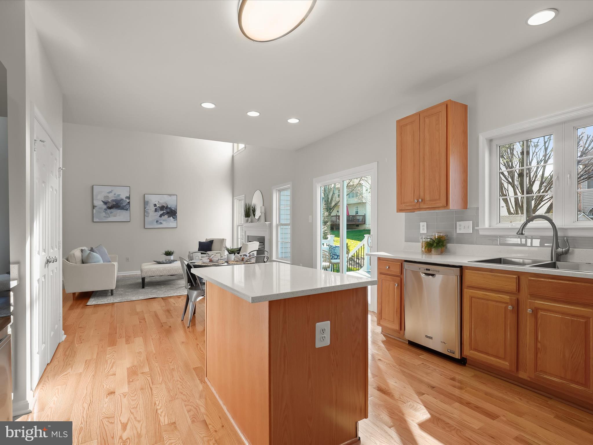 RIVER HILL - Residential