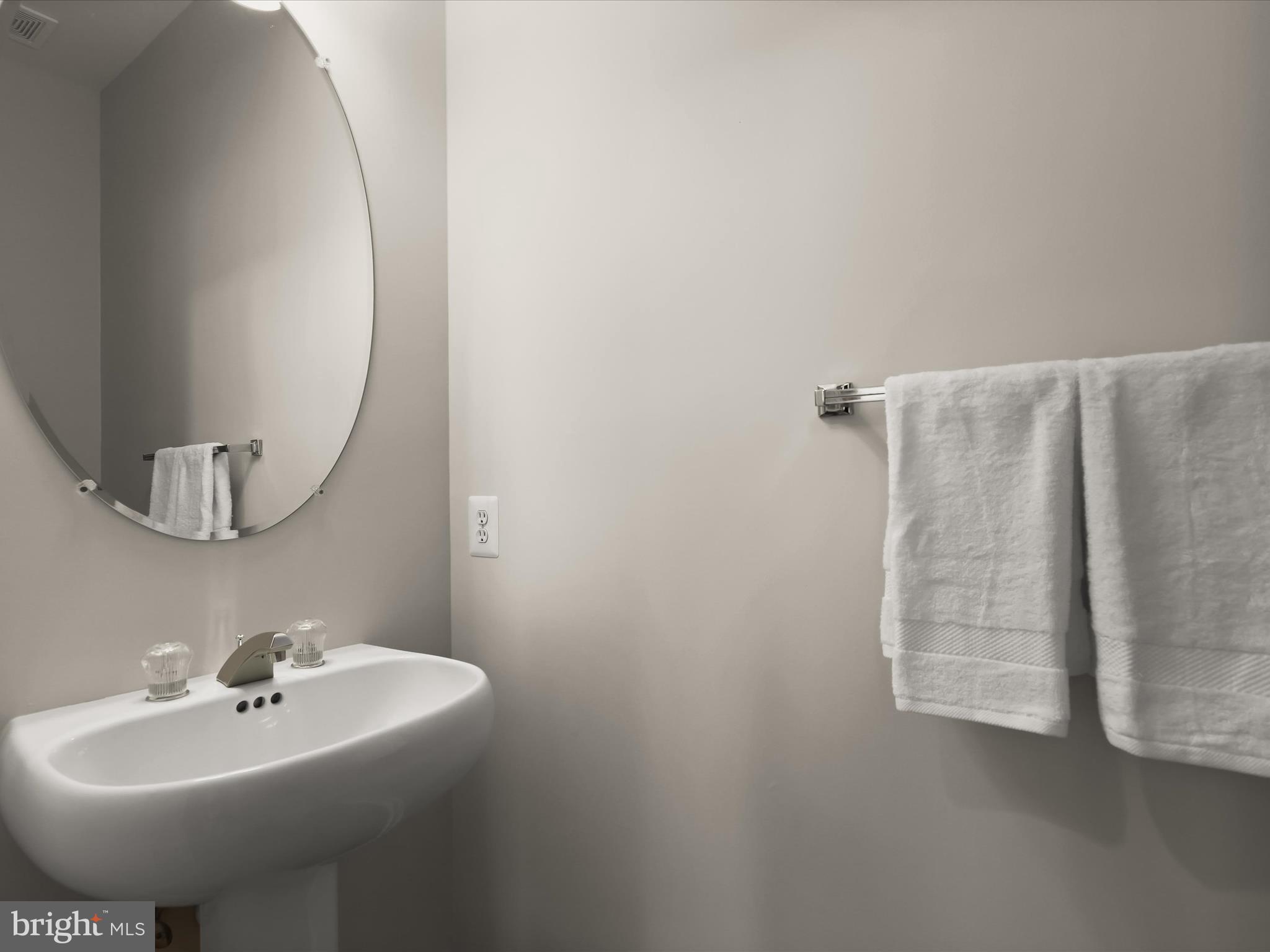 RIVER HILL - Residential