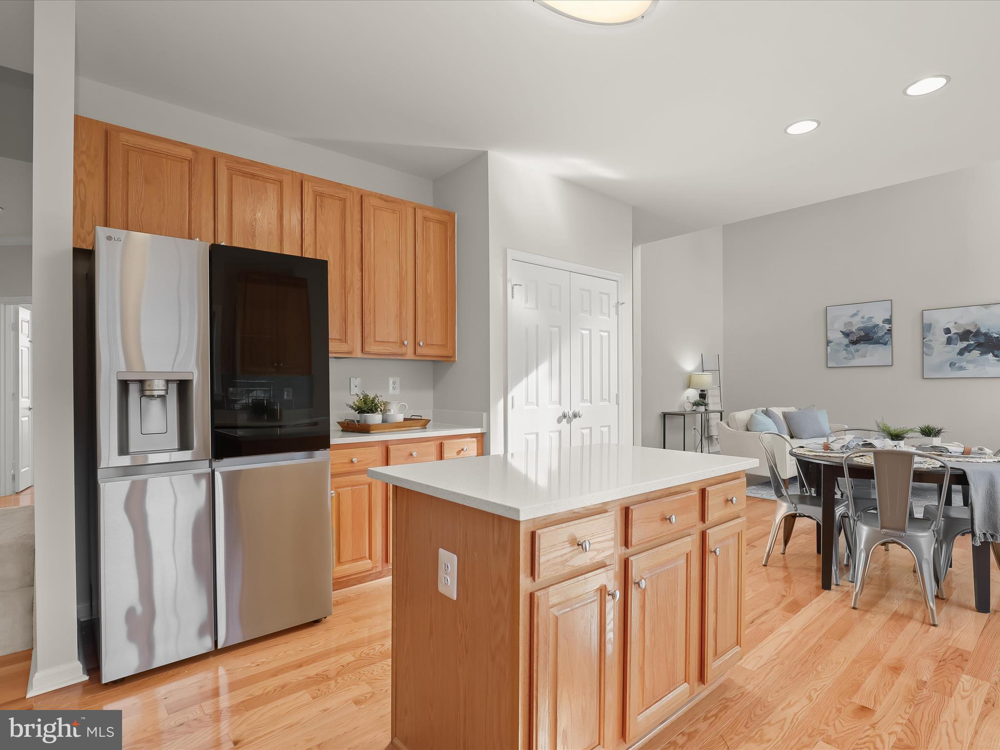 RIVER HILL - Residential