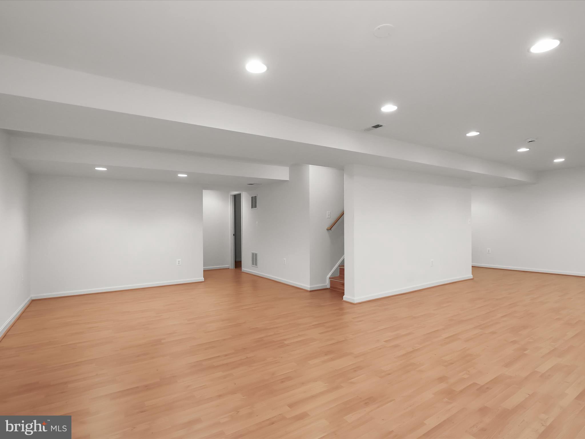 RIVER HILL - Residential