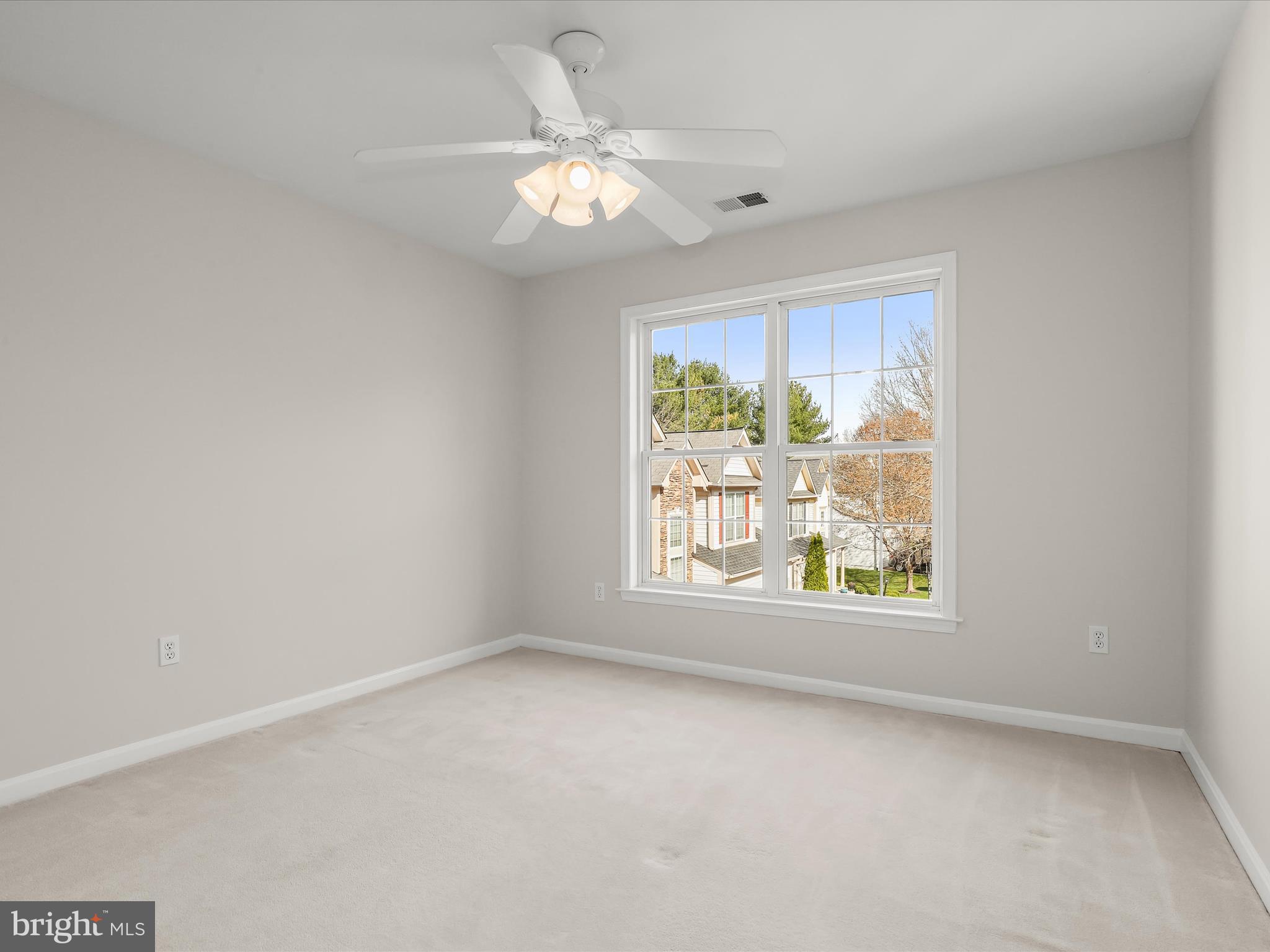 RIVER HILL - Residential