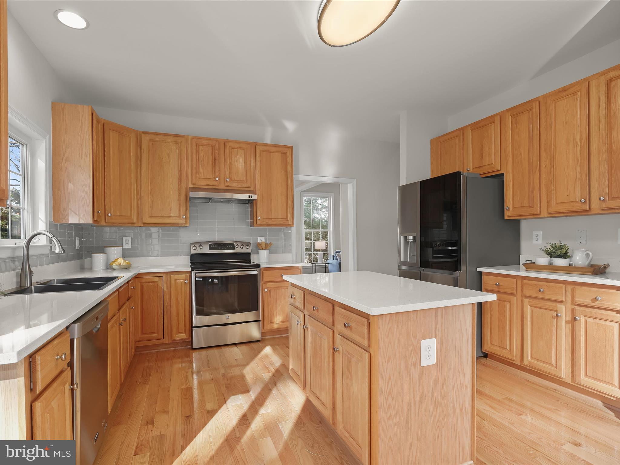 RIVER HILL - Residential